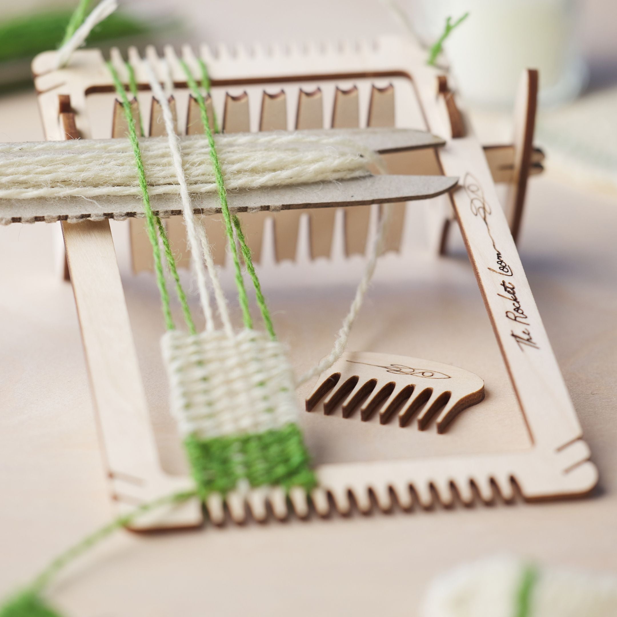 Mini loom kits featuring Galway wool