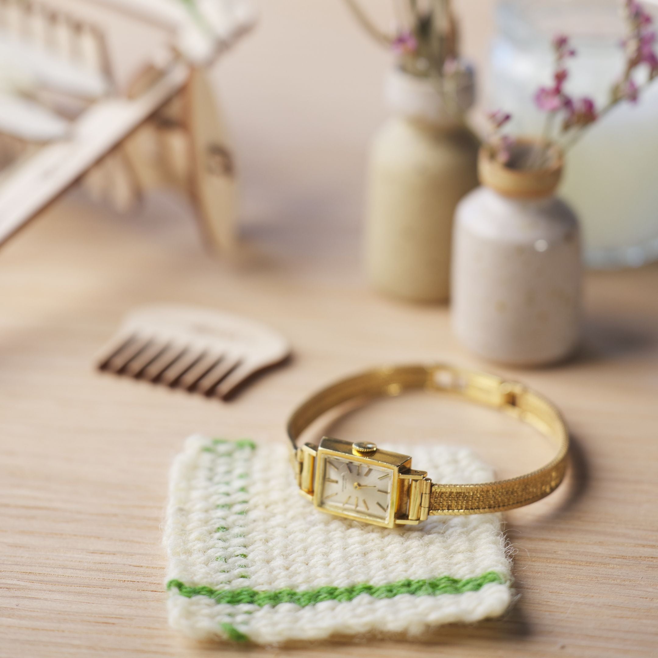 Mini loom kits featuring Galway wool